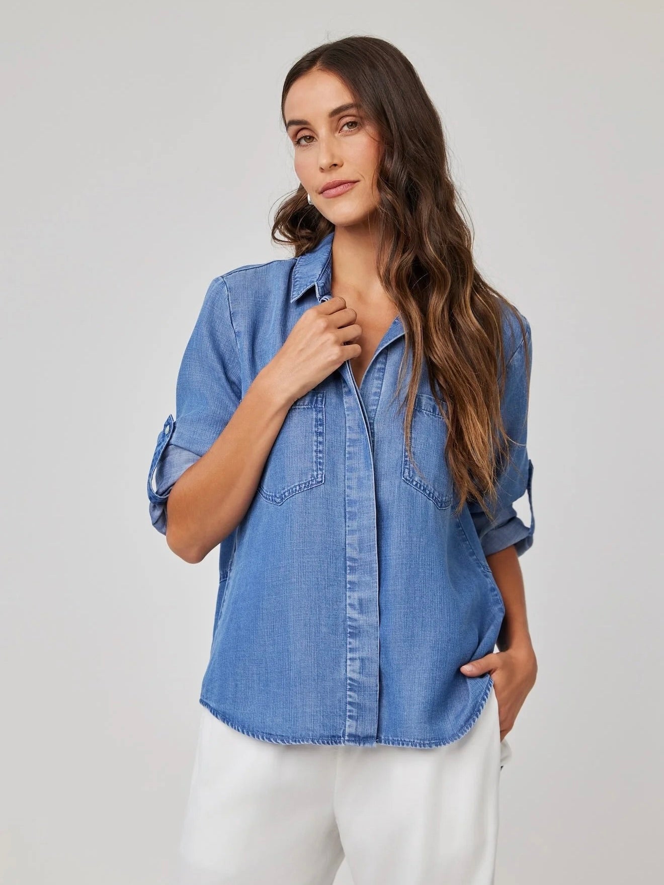 SPLIT BACK BUTTON DOWN SHIRT