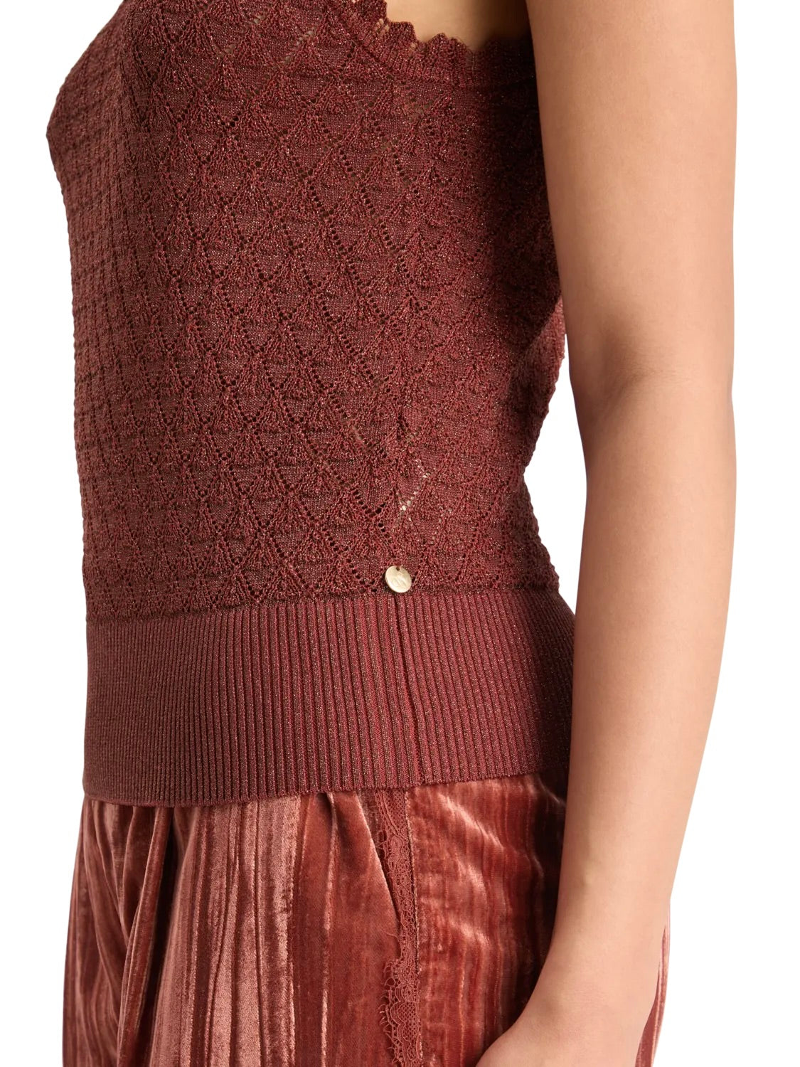 SLEEVELESS METALLIC POINTELLE SWEATER SCOTCH & SODA