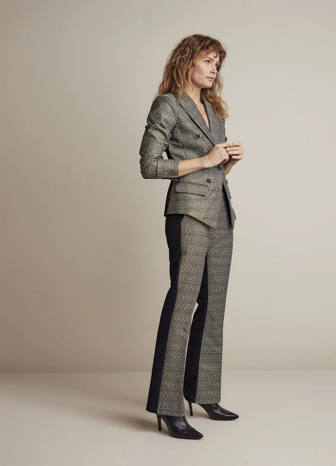 DOUBLE BREASTED JACQUARD BLAZER