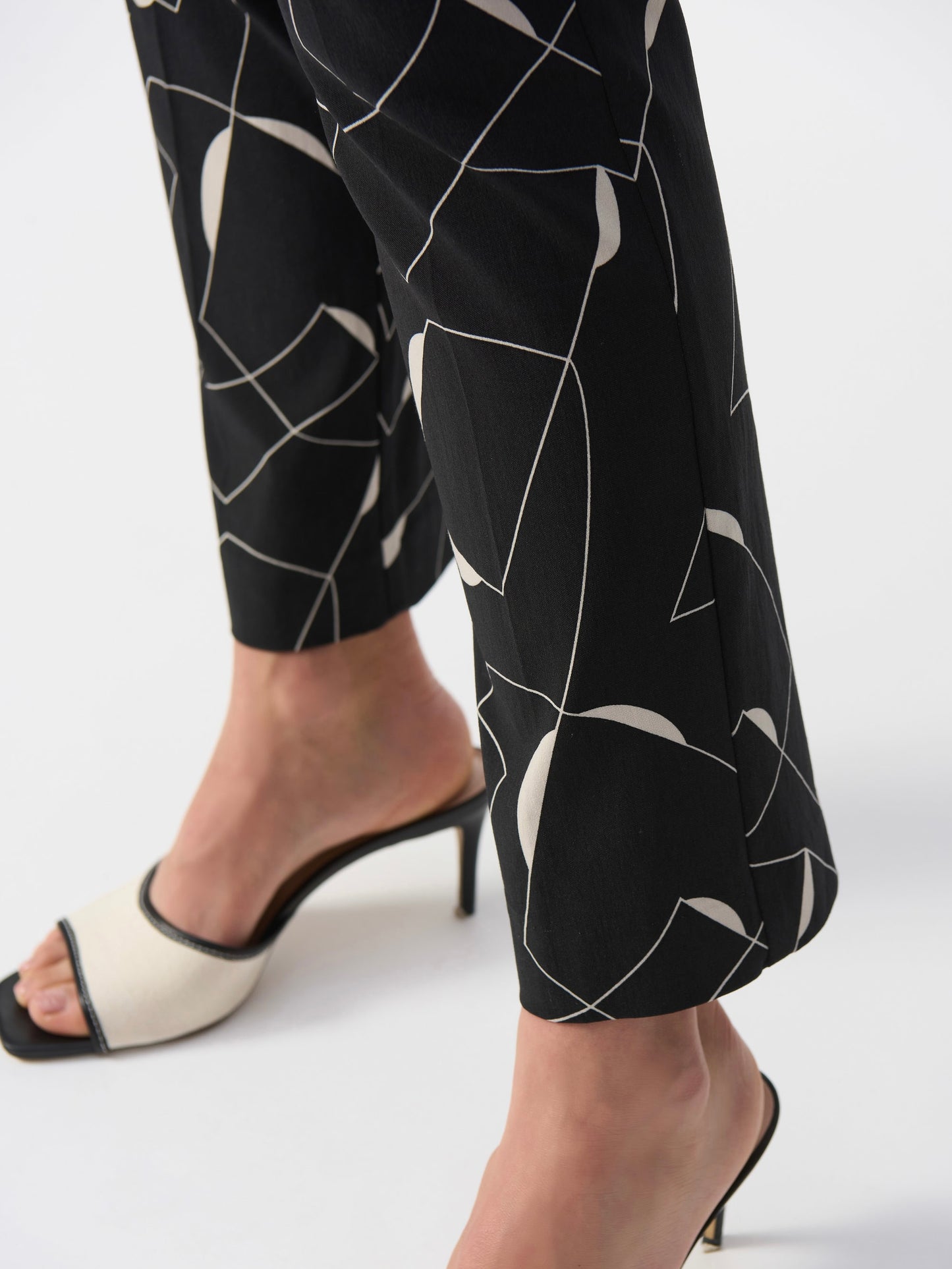 GEOMETRIC PRINT PANT