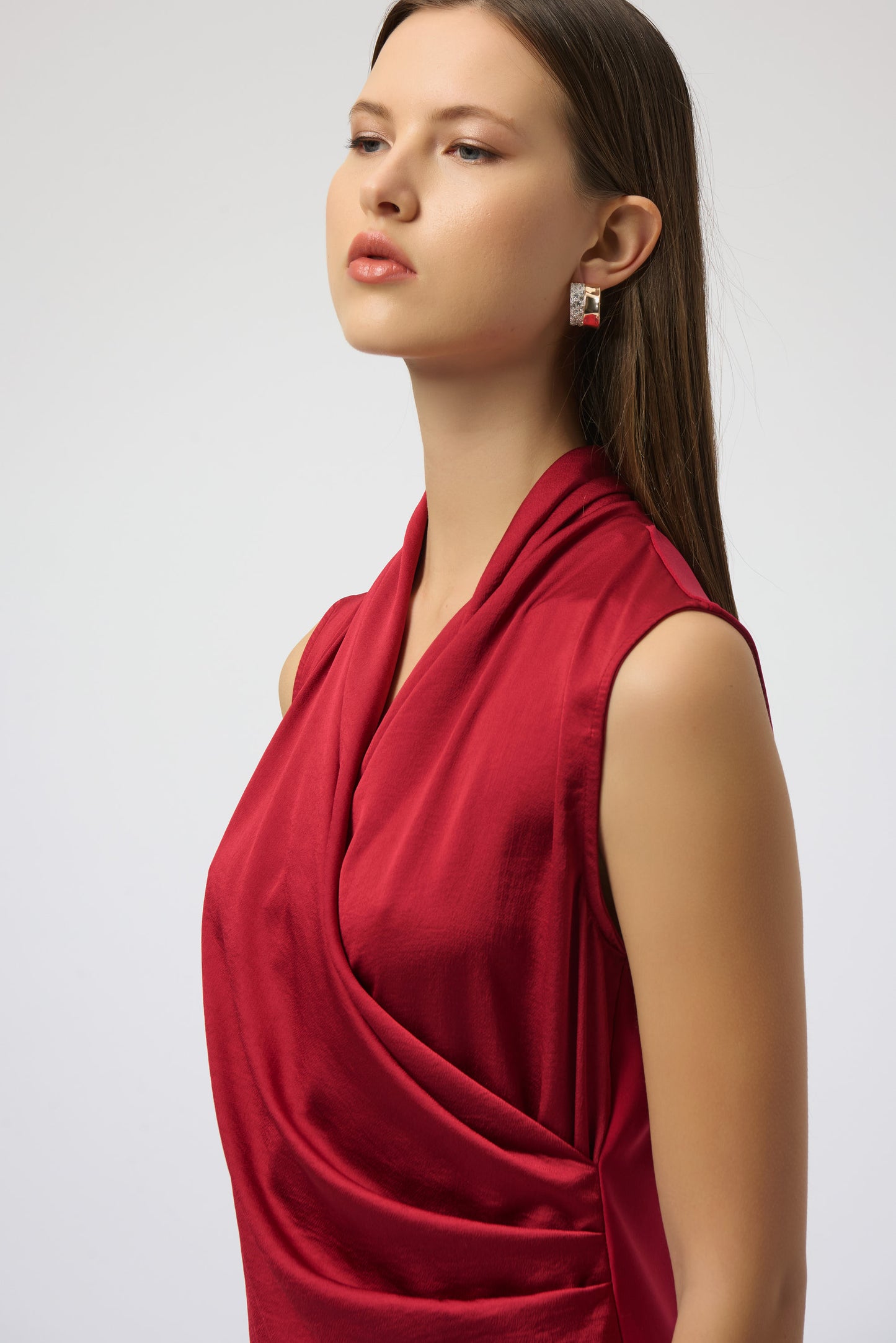 DRAPENECK TOP