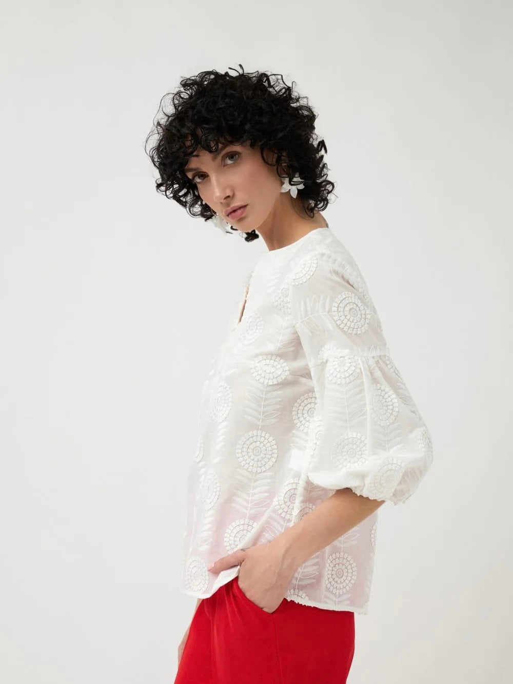 EMBROIDERED BLOUSE