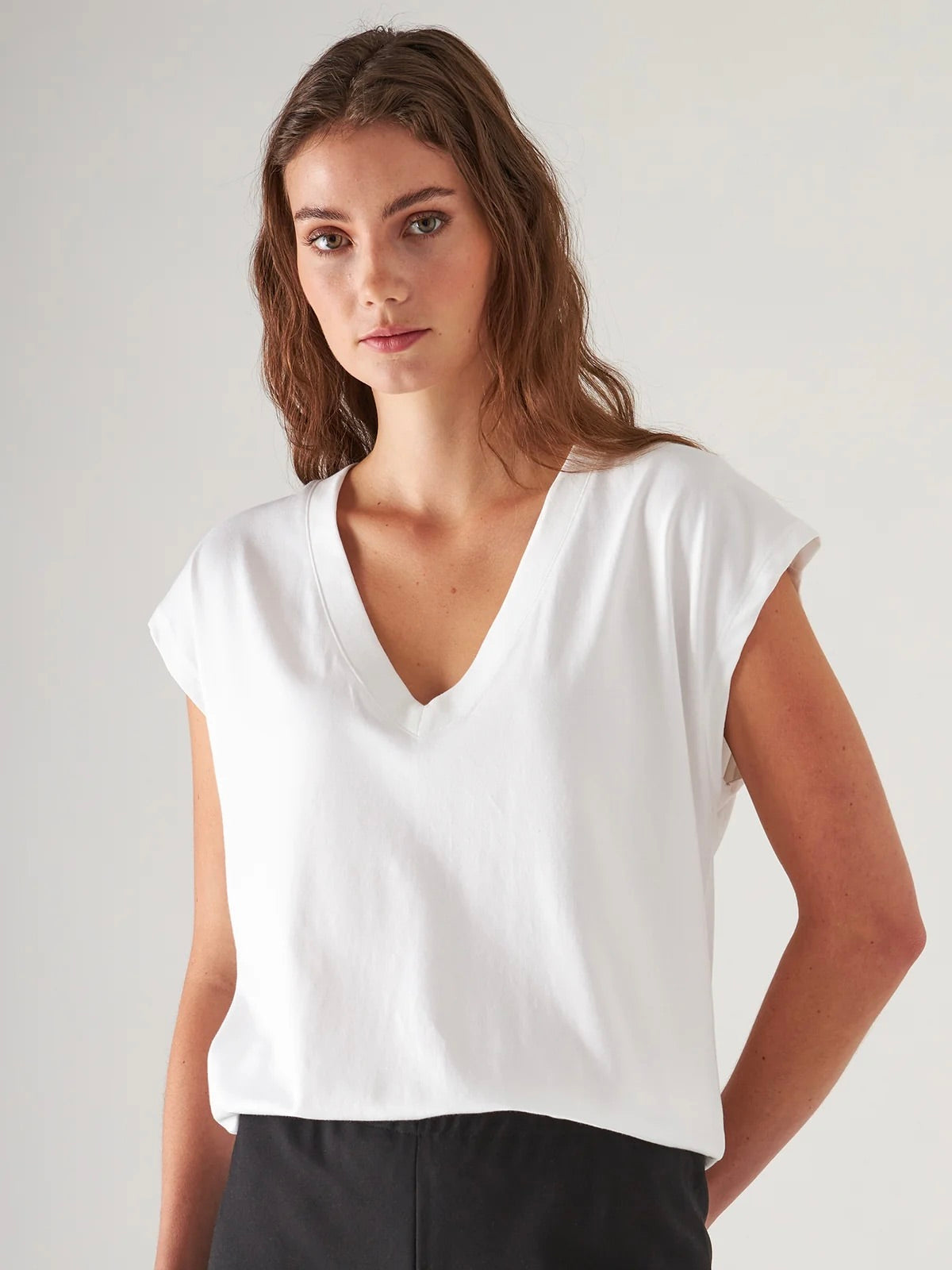 SHORT SLEEVE ICONIC VNECK DOLMAN T-SHIRT