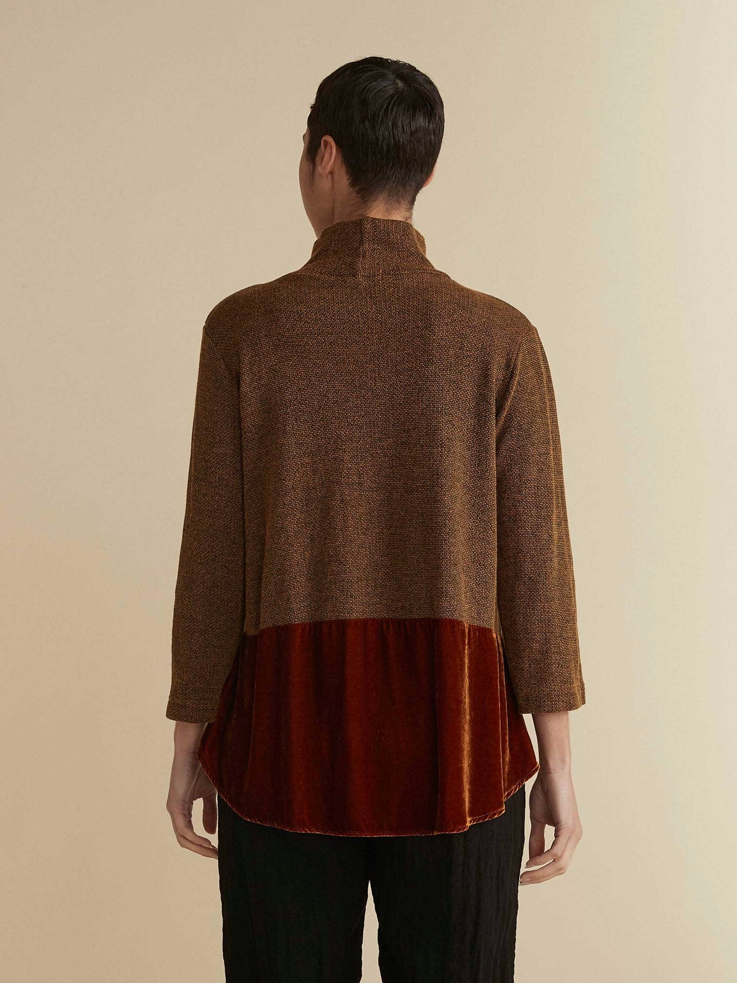 MOCKNECK VELVET TRIM TOP CUT LOOSE