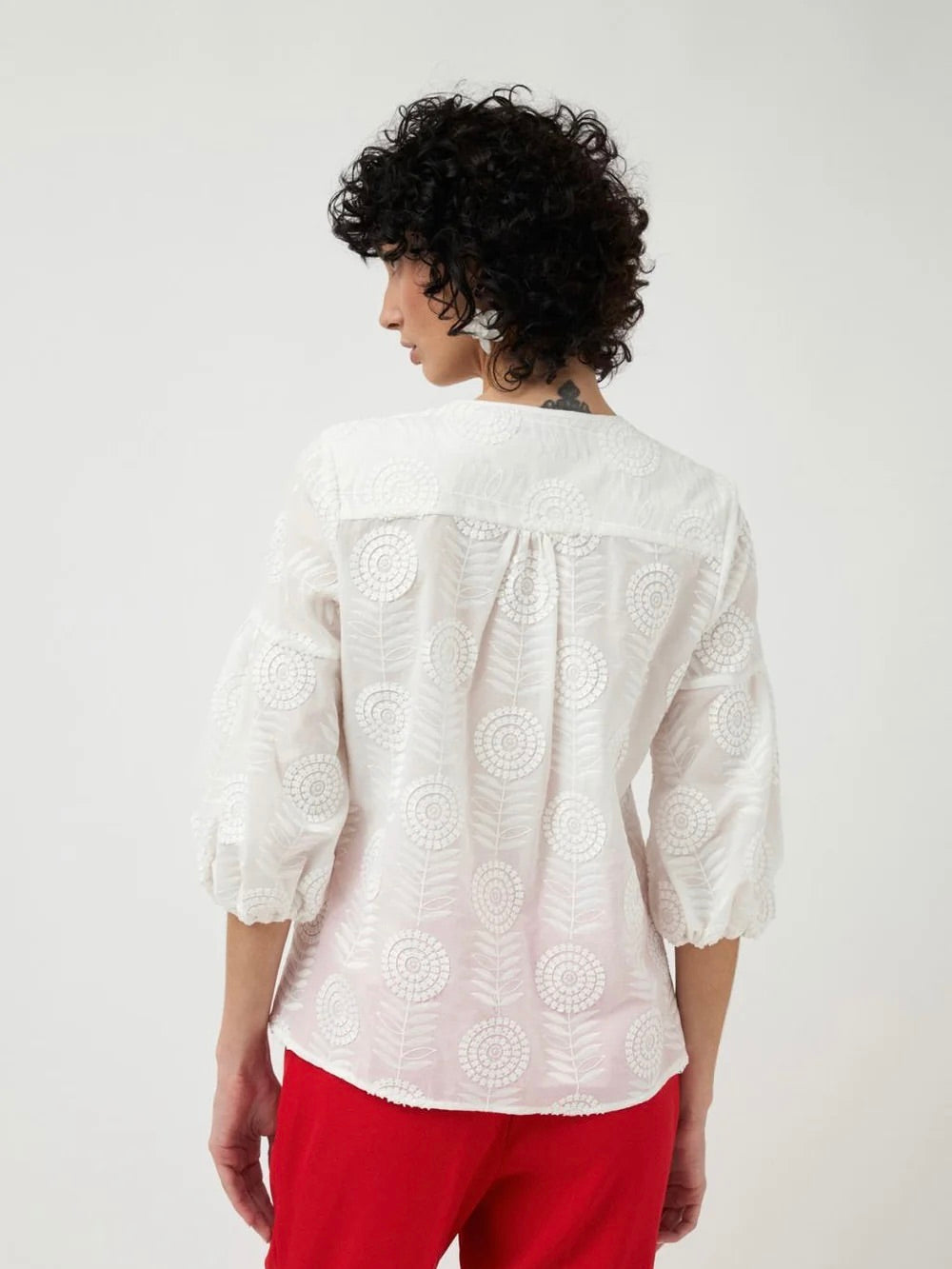 EMBROIDERED BLOUSE