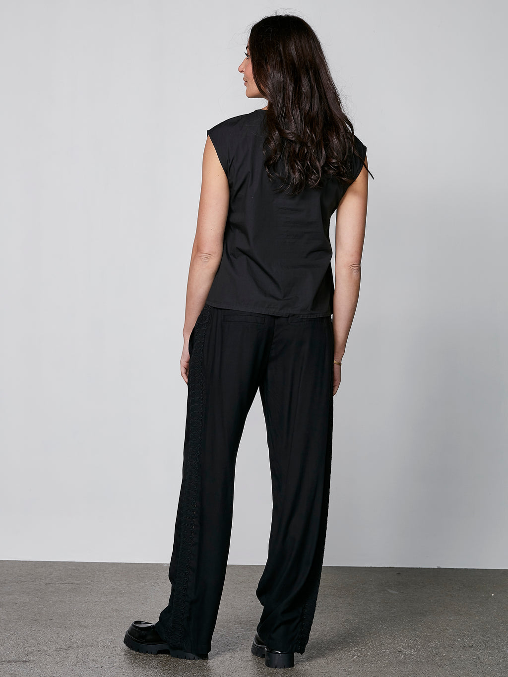 ELINA YAINA PANT