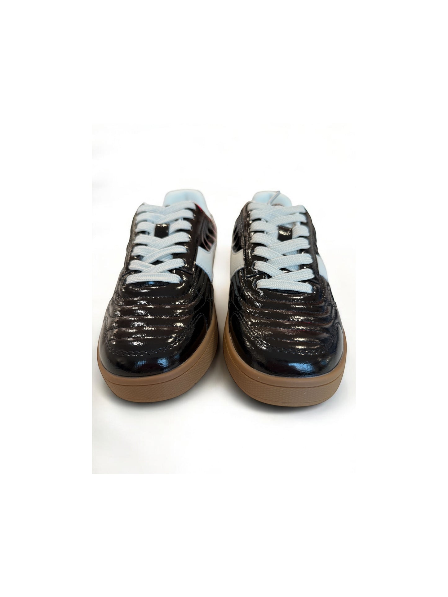 PATENT SNEAKER