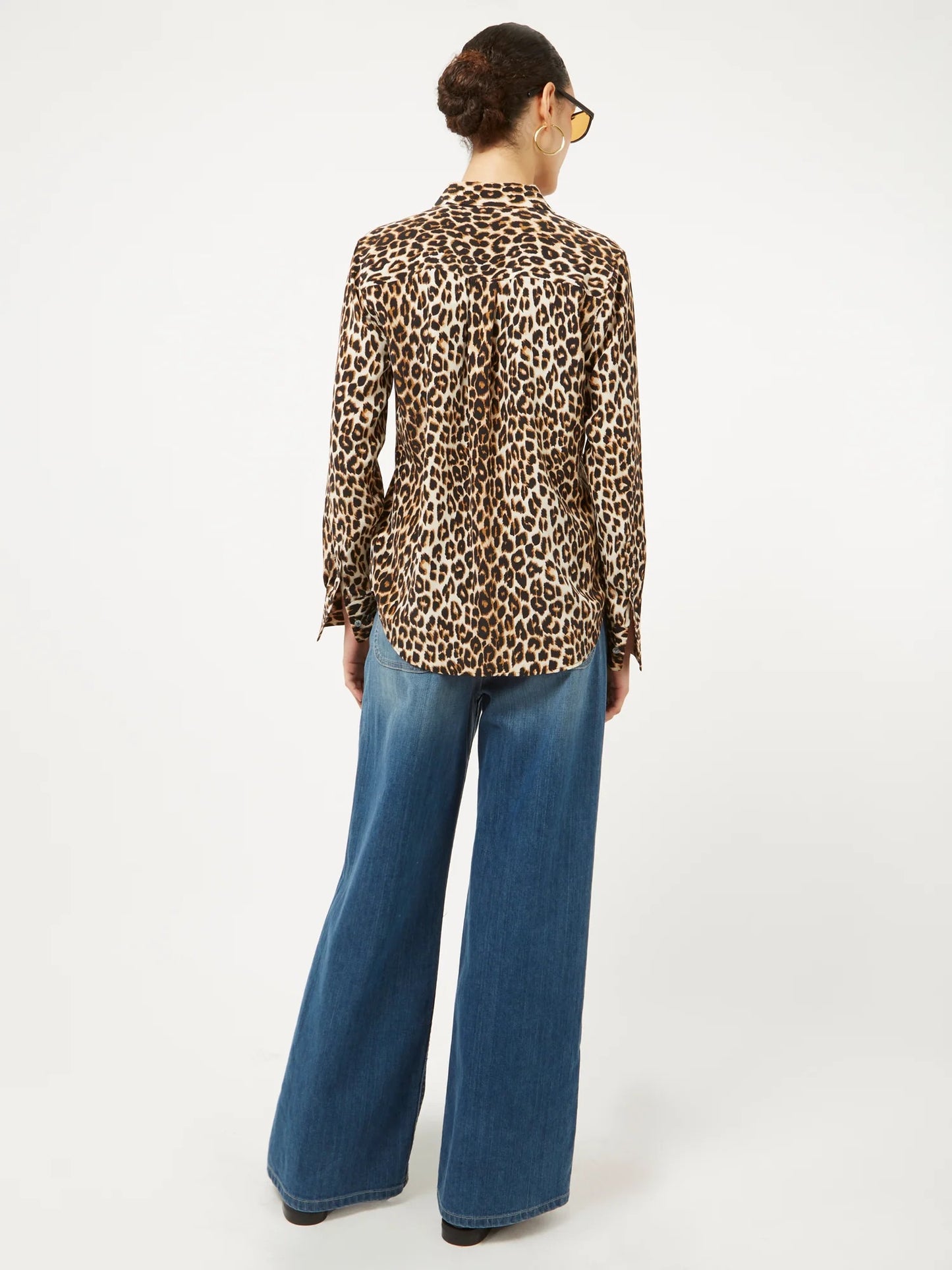 SLIM SIGNATURE LEOPARD PRINT BLOUSE