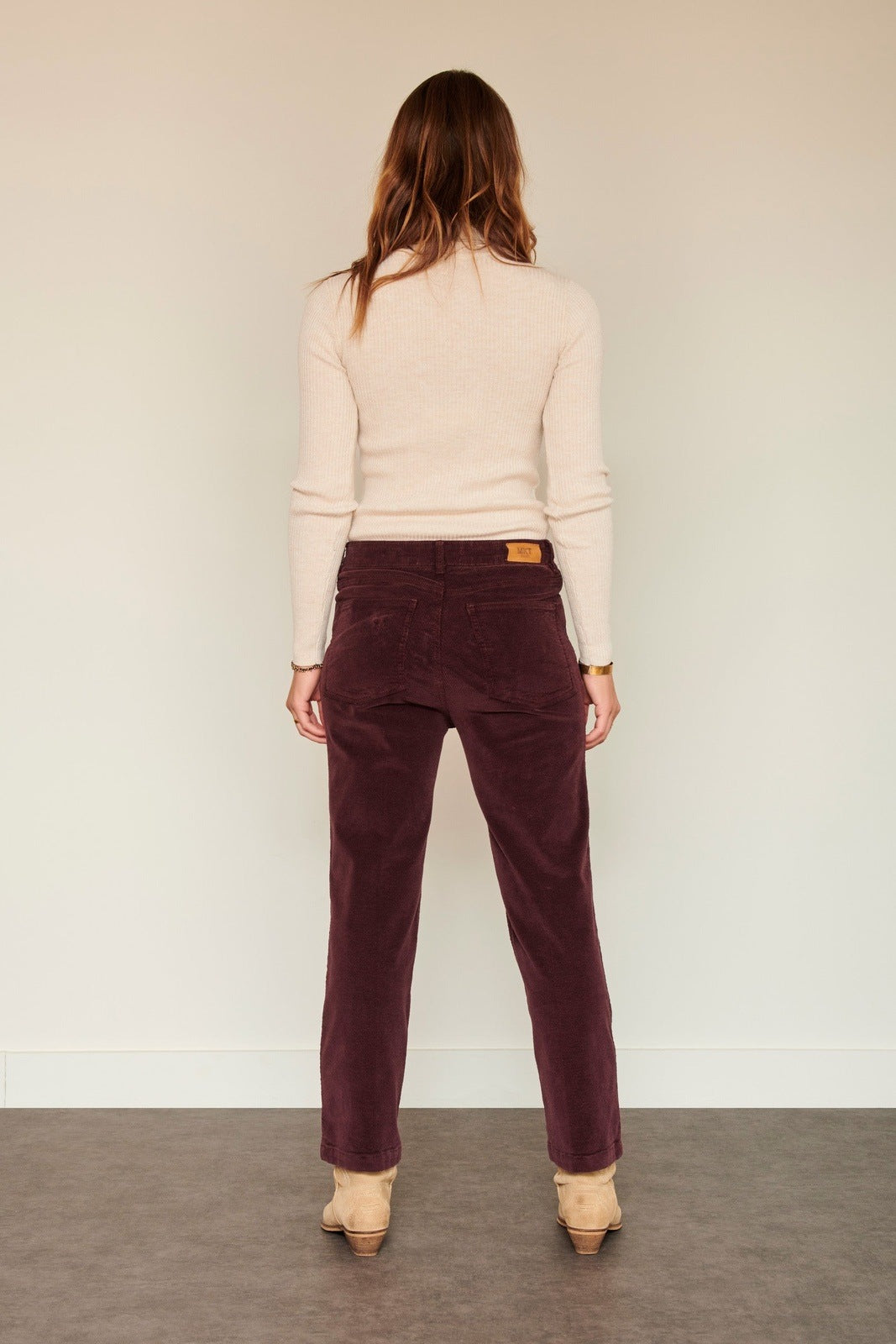 LINDA SOFT CORDUROY STRAIGHT LEG PANT