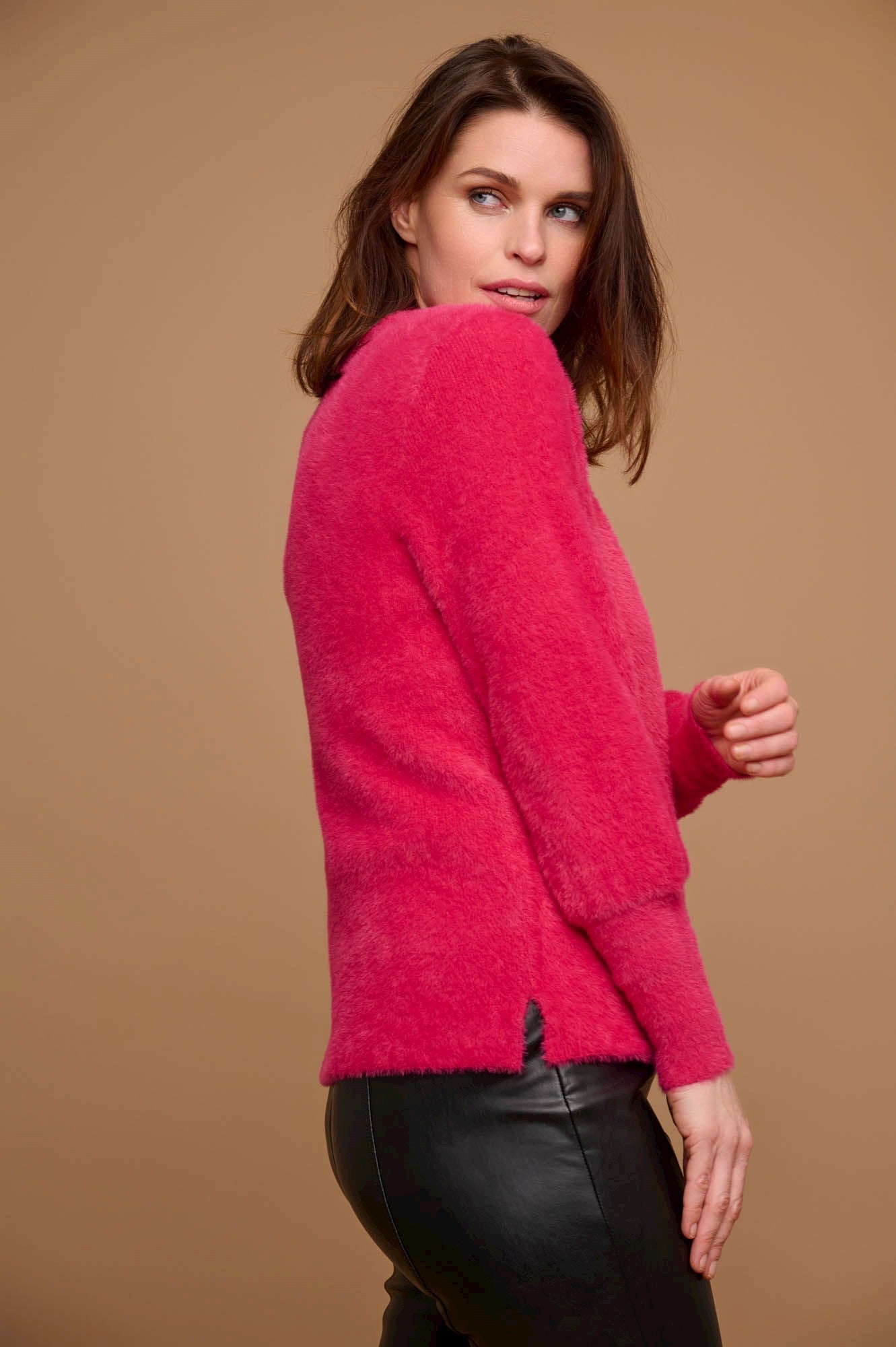 LONG SLEEVE V-NECK SWEATER RINO & PELLE