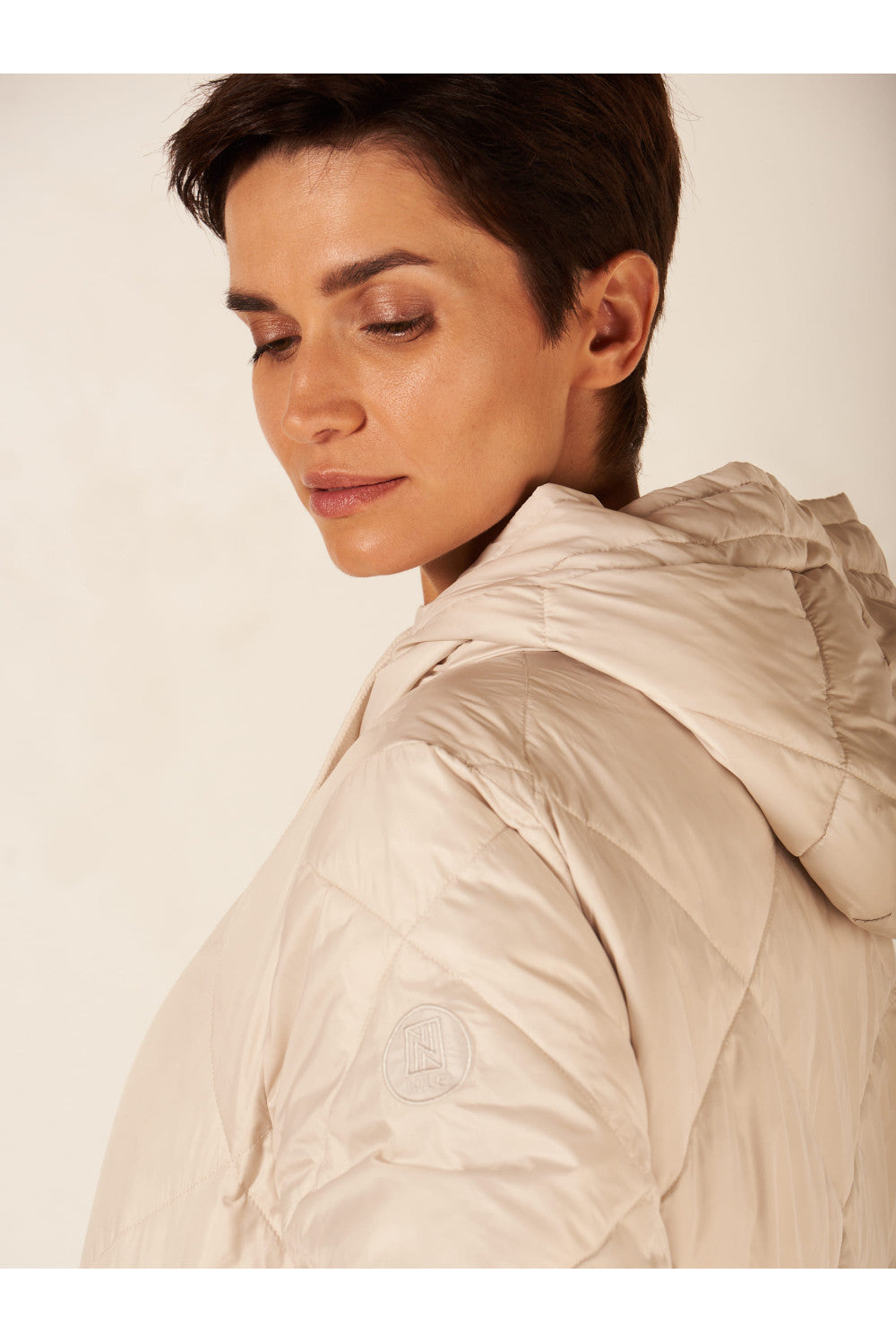 QUILTED HOODED ZIPPER COAT