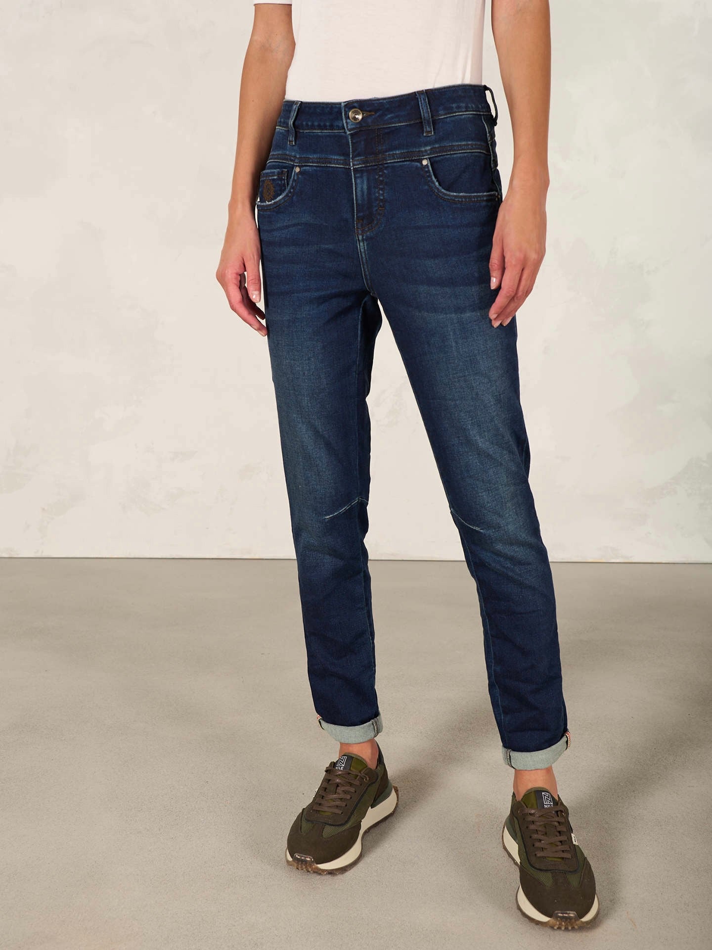 TAPERED ANKLE JEAN Beyond the Alley Boutique