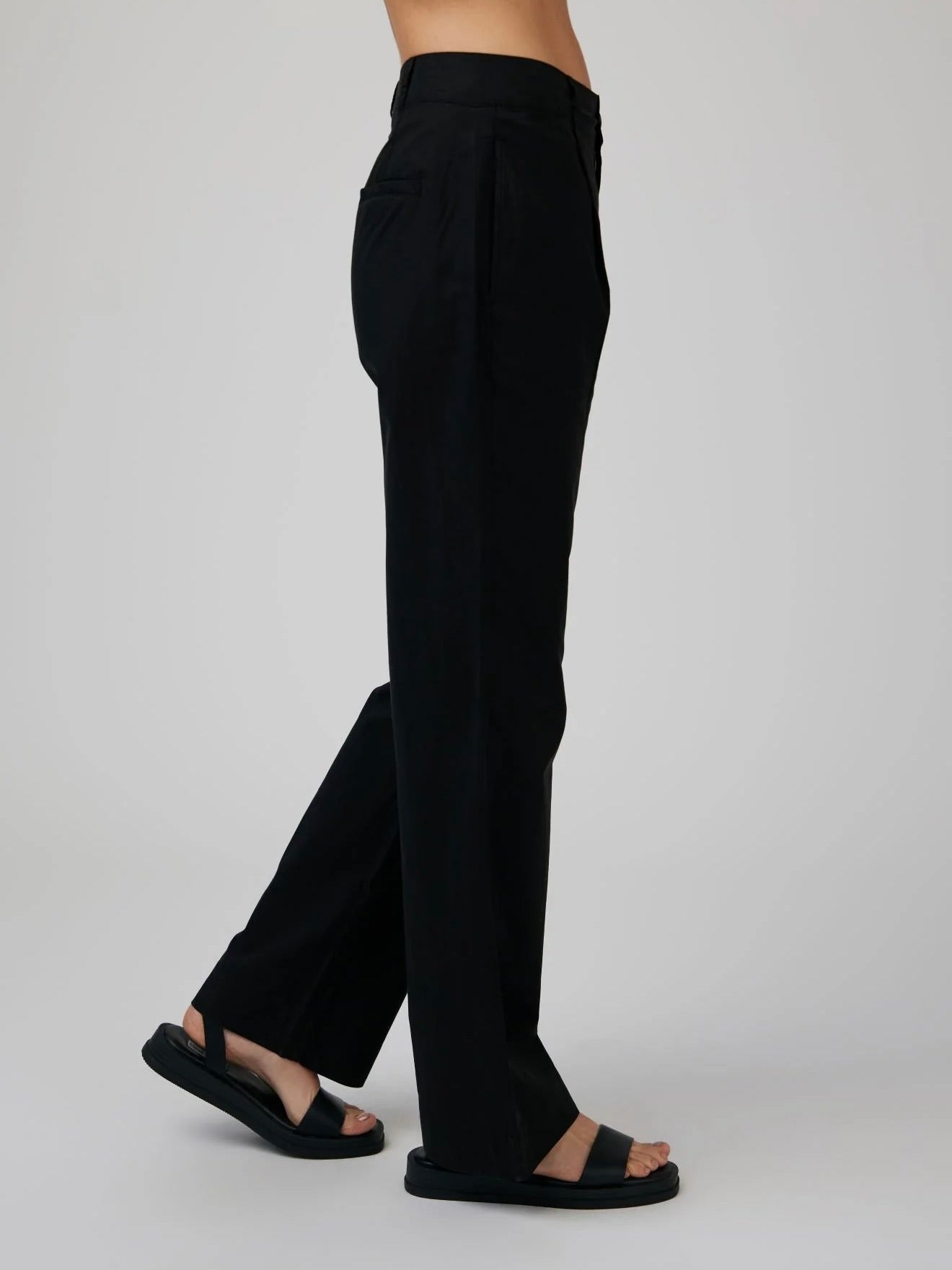 SINGLE PLEAT TROUSER