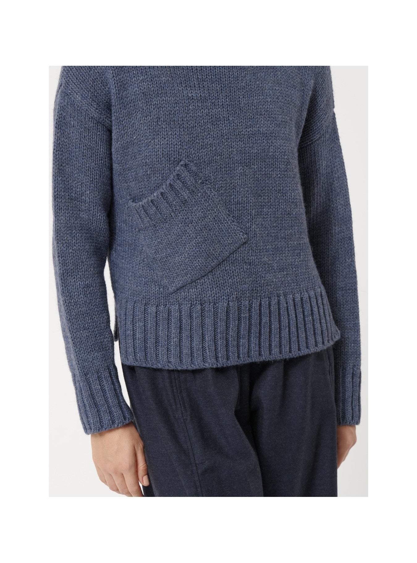 PATCH POCKET SWEATER