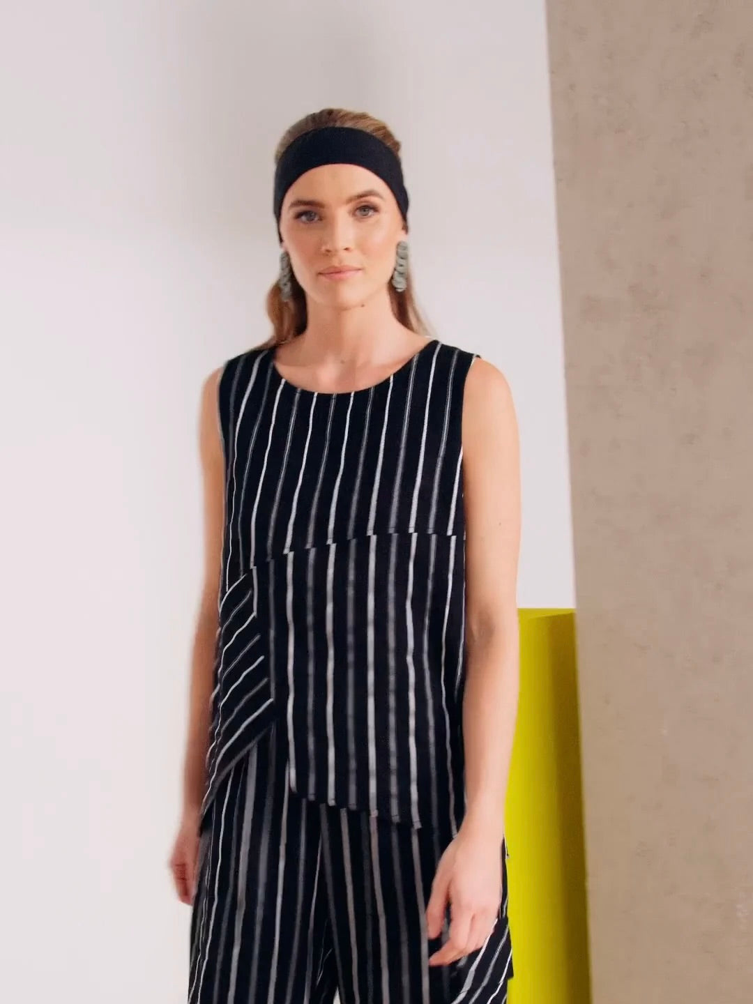 ASYMMETRICAL STRIPED SLEEVELESS TOP