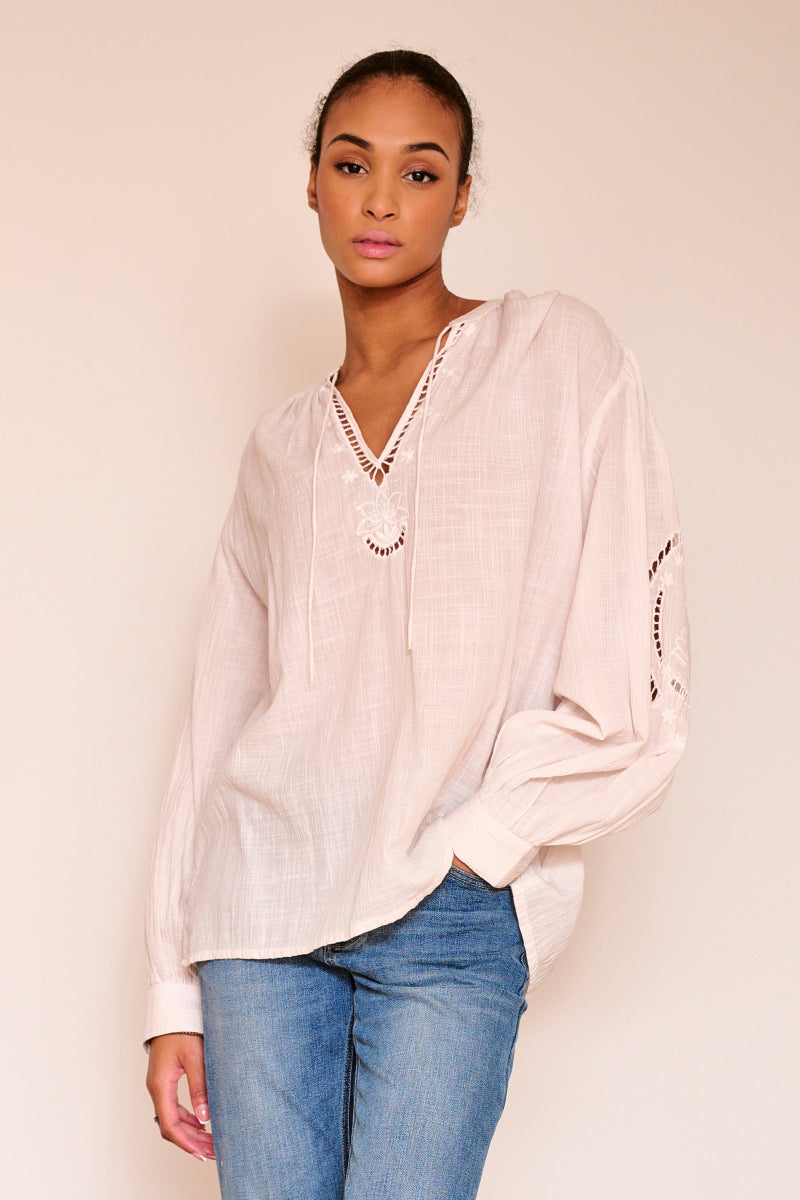HIPPA EMBROIDER TIE FRONT BLOUSE
