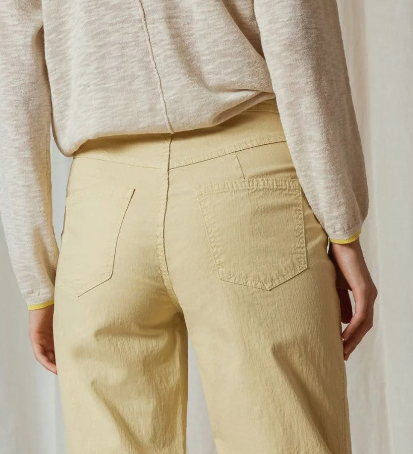 FLY FRONT CROP INDI & COLD