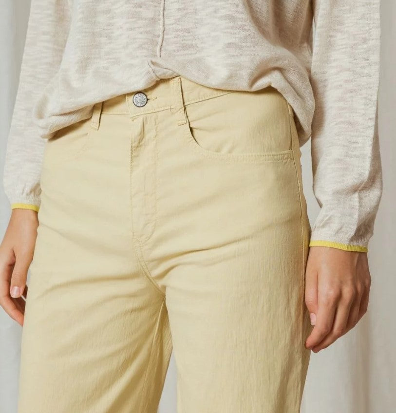 FLY FRONT CROP INDI & COLD