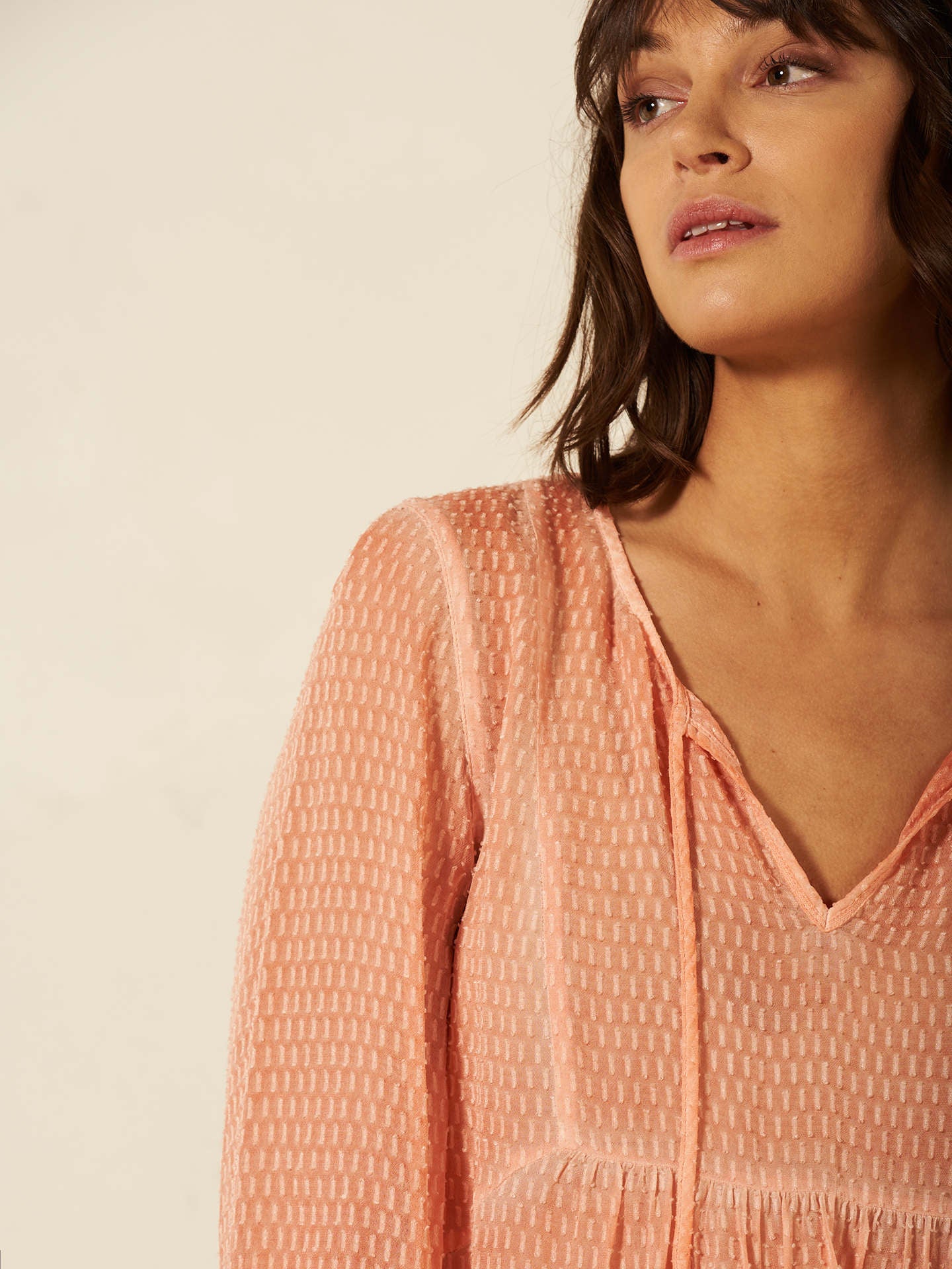 3/4 SLEEVE TIE NECK BLOUSE
