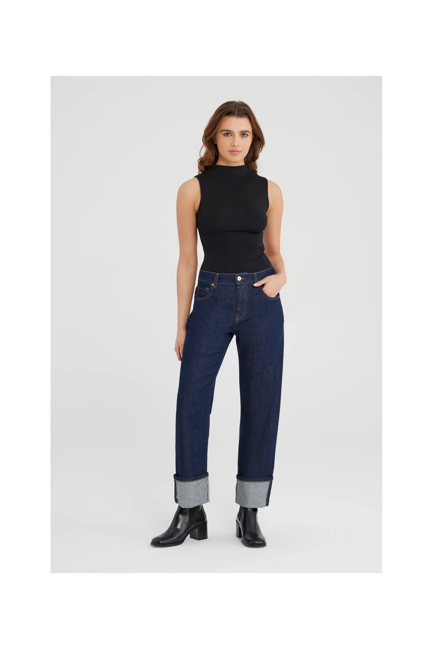 RUBY MIDWAIST STRAIGHT JEAN