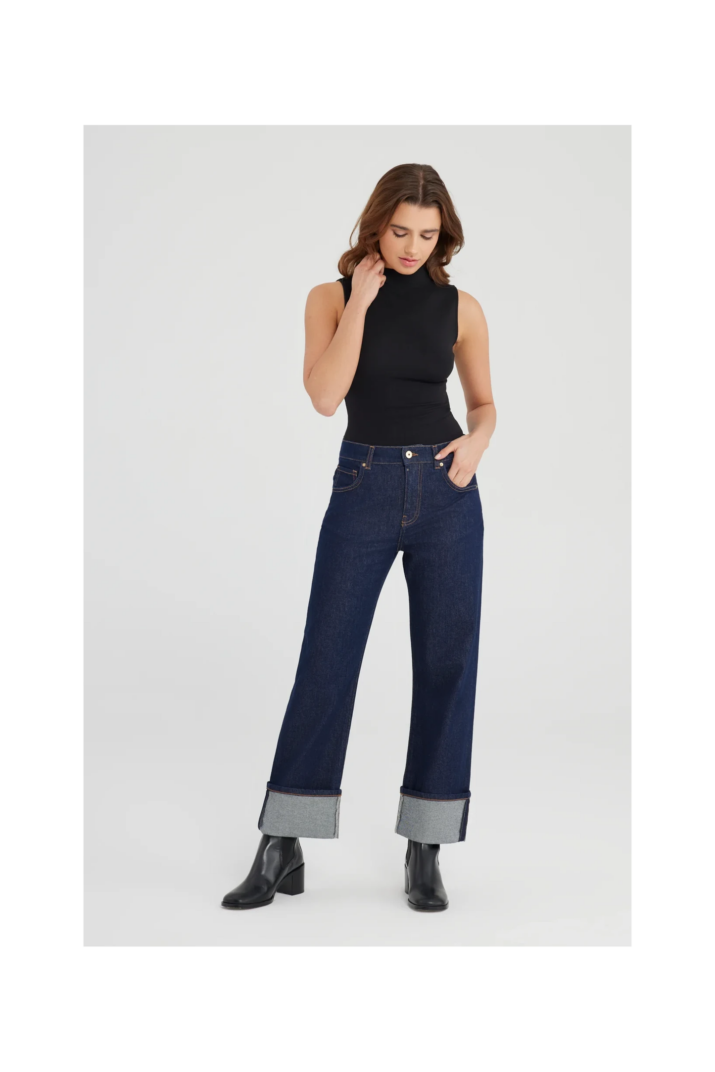 RUBY MIDWAIST STRAIGHT JEAN