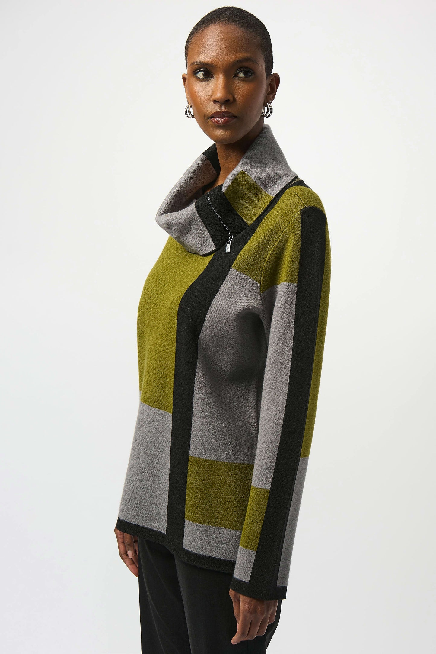 COLOUR BLOCK SWEATER
