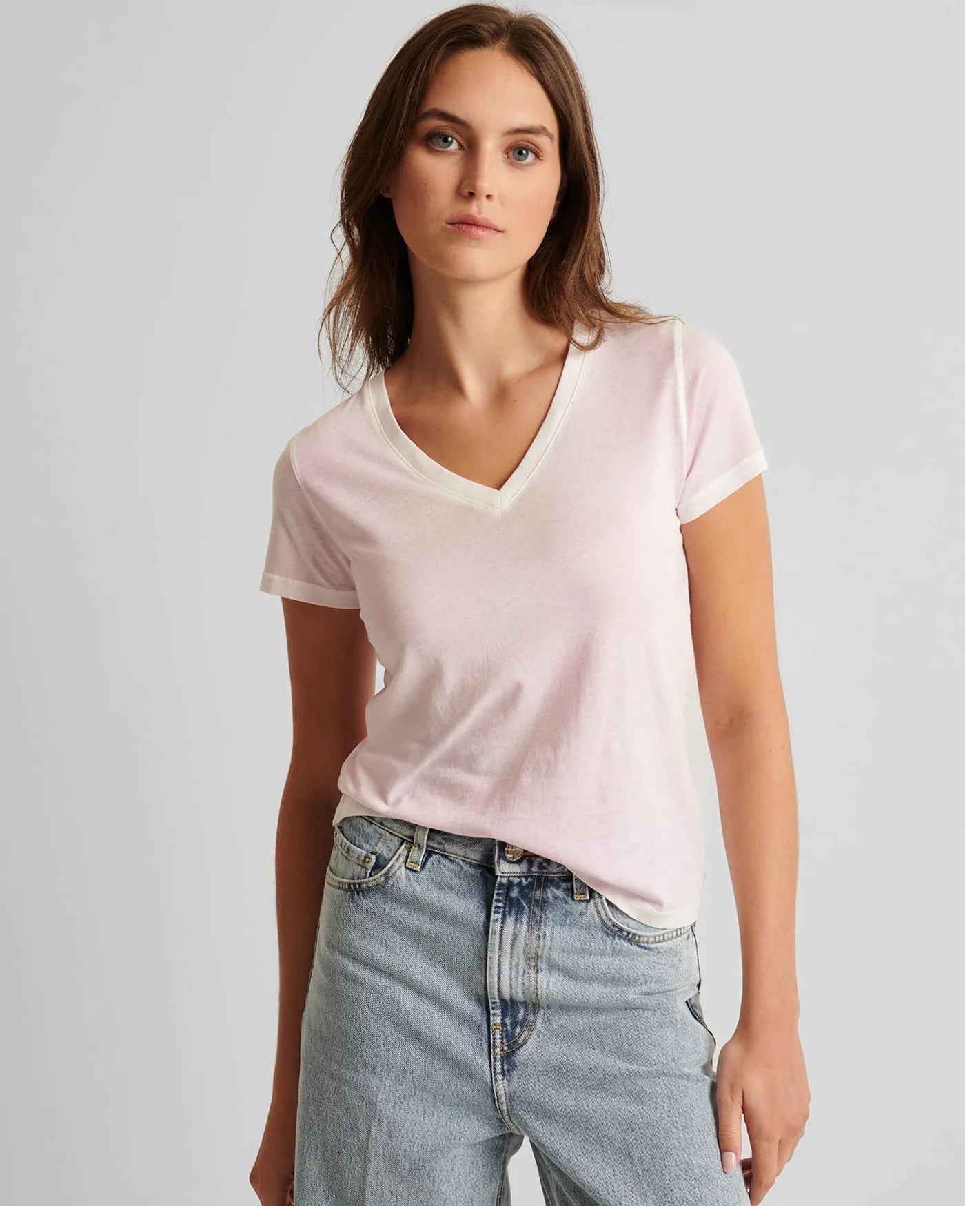 SHORT SLEEVE PIMA CLASSIC VNECK T-SHIRT