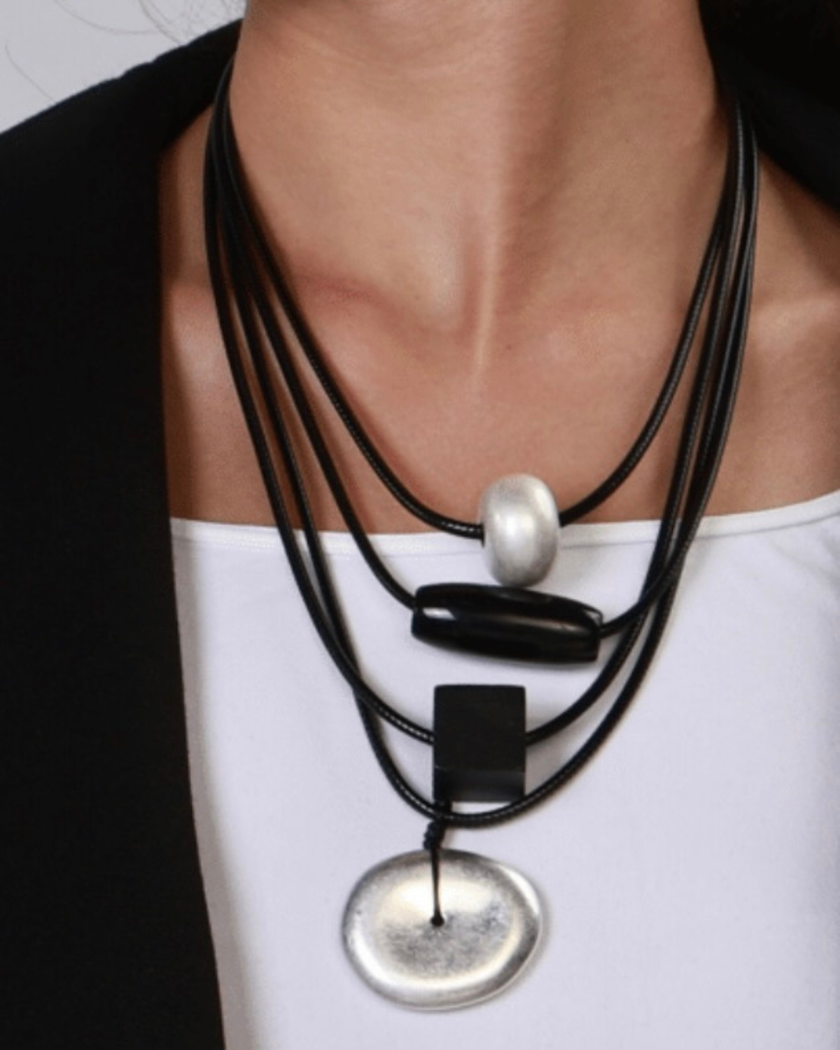MULTI ROPE GEOMETRIC PENDANTS NECKLACE