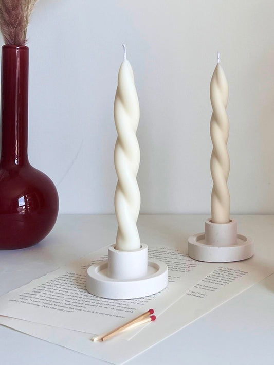 TWISTED TAPER CANDLE