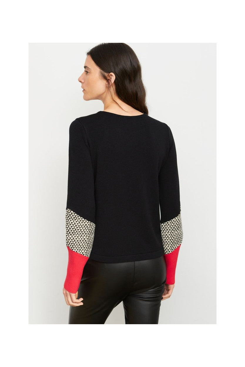 GEOMETRIC SWEATER