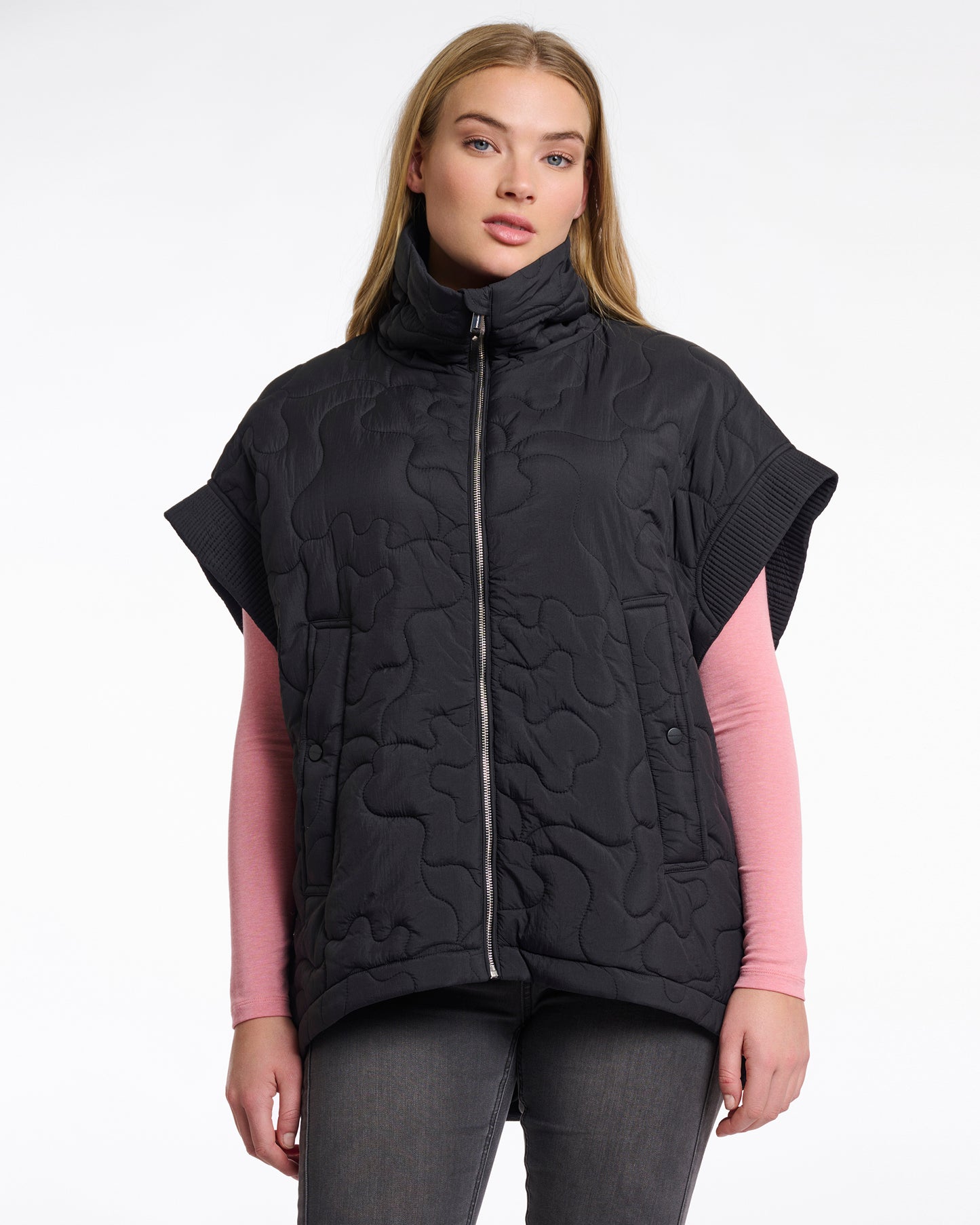 EXTEND SLEEVE QUILTED VEST