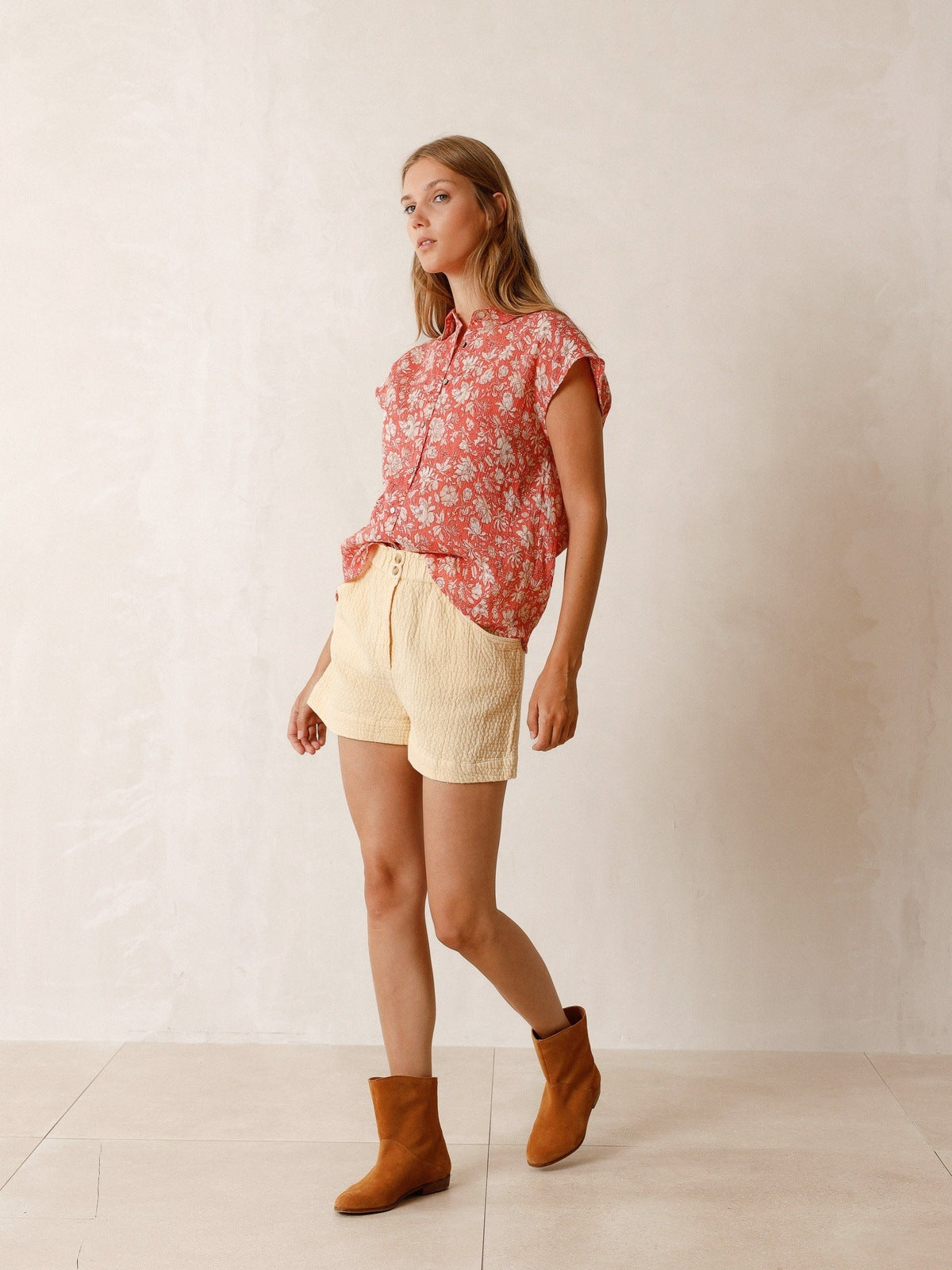 SHORT SLEEVE FLORAL BLOUSE INDI & COLD
