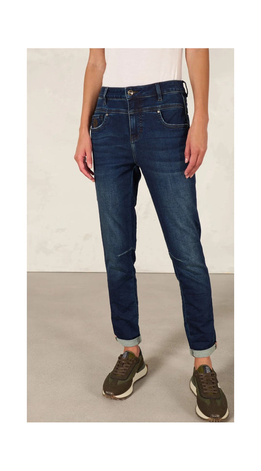 TAPERED ANKLE JEAN