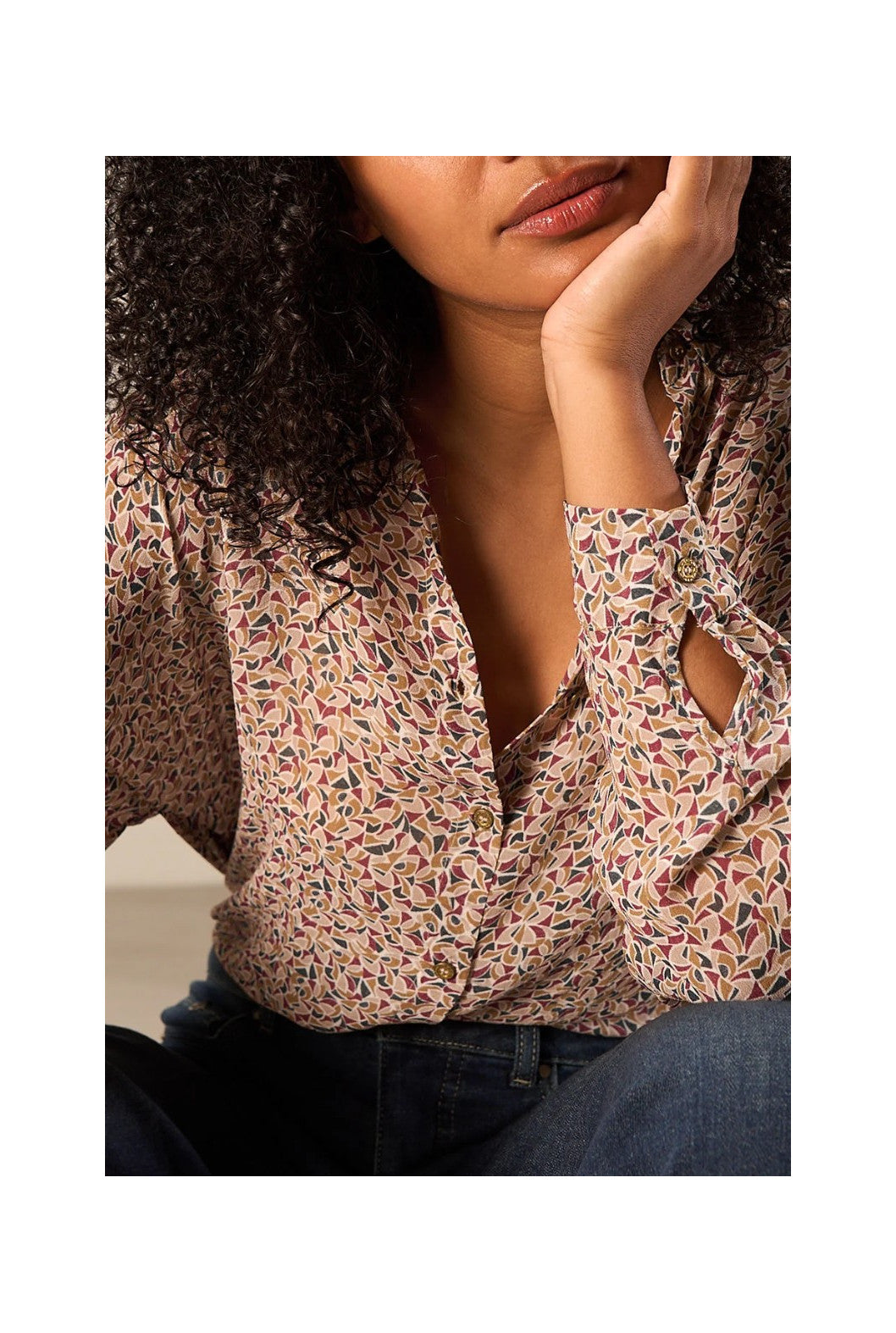 CHIFFON PRINT BUTTON UP BLOUSE