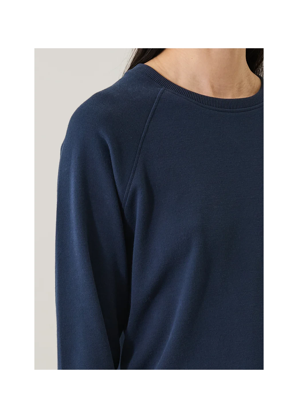 BRUSHED PIMA RAGLAN SWEATSHIRT