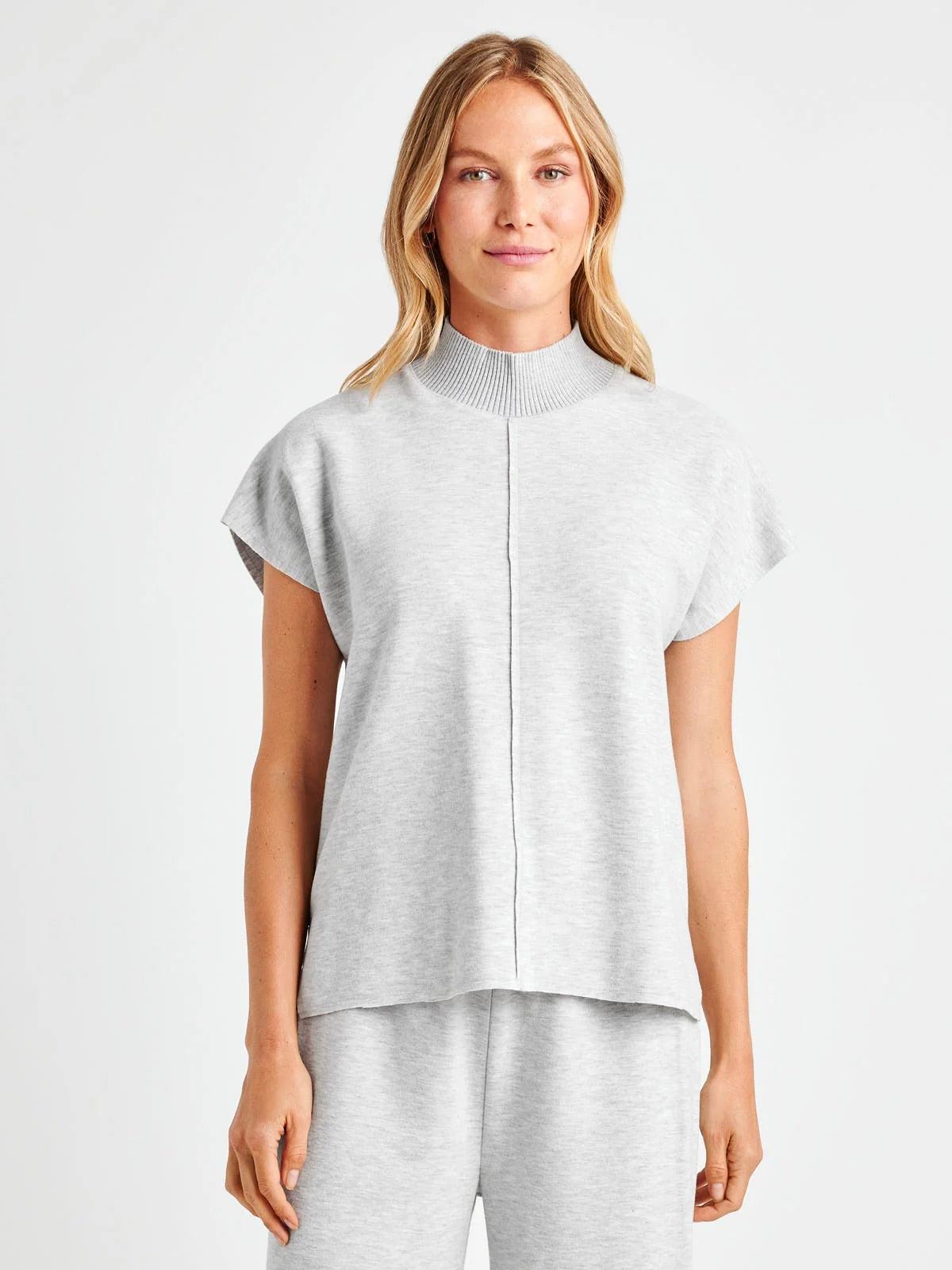 MOCKNECK PULLOVER TOP