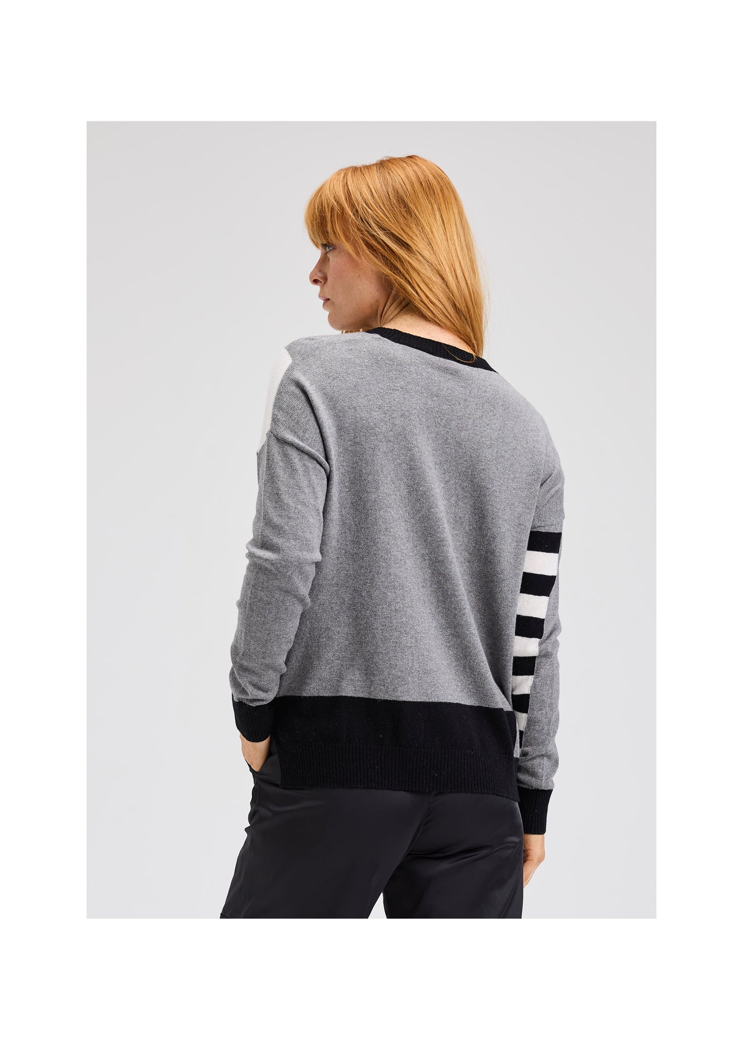 HANDWORK STRIPE SWEATER
