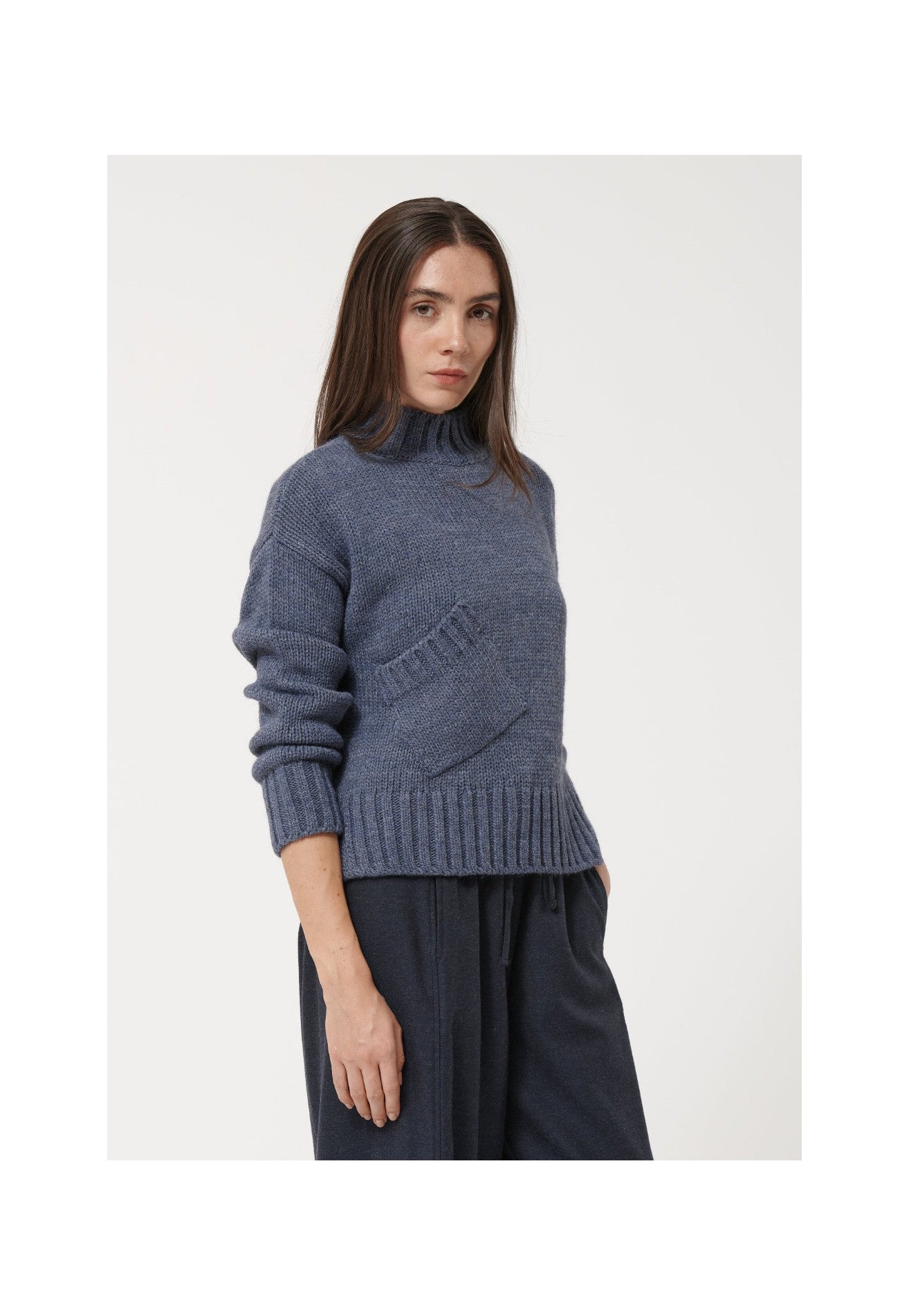 PATCH POCKET SWEATER