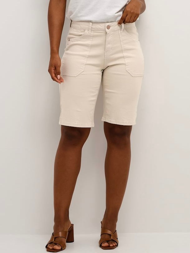 ANN TWILL COCO FIT SHORT CREAM