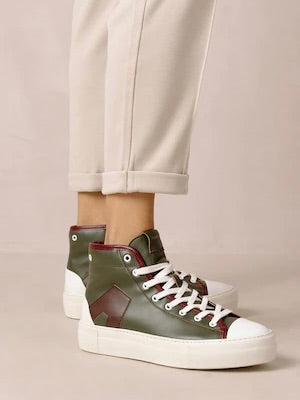 MOUNTAIN HIGH TOP FASHION ALOHAS