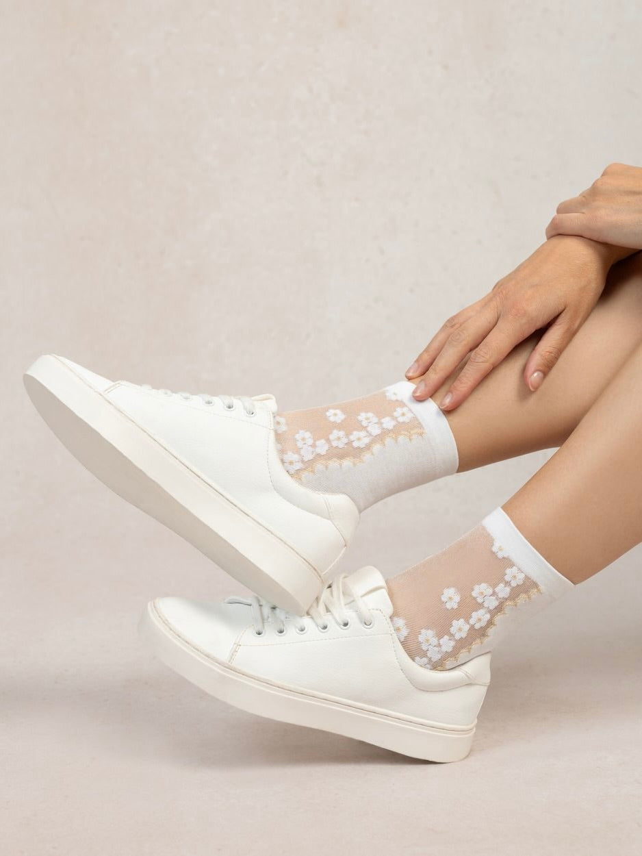 SHEER FLOWER ANKLE SOCKS