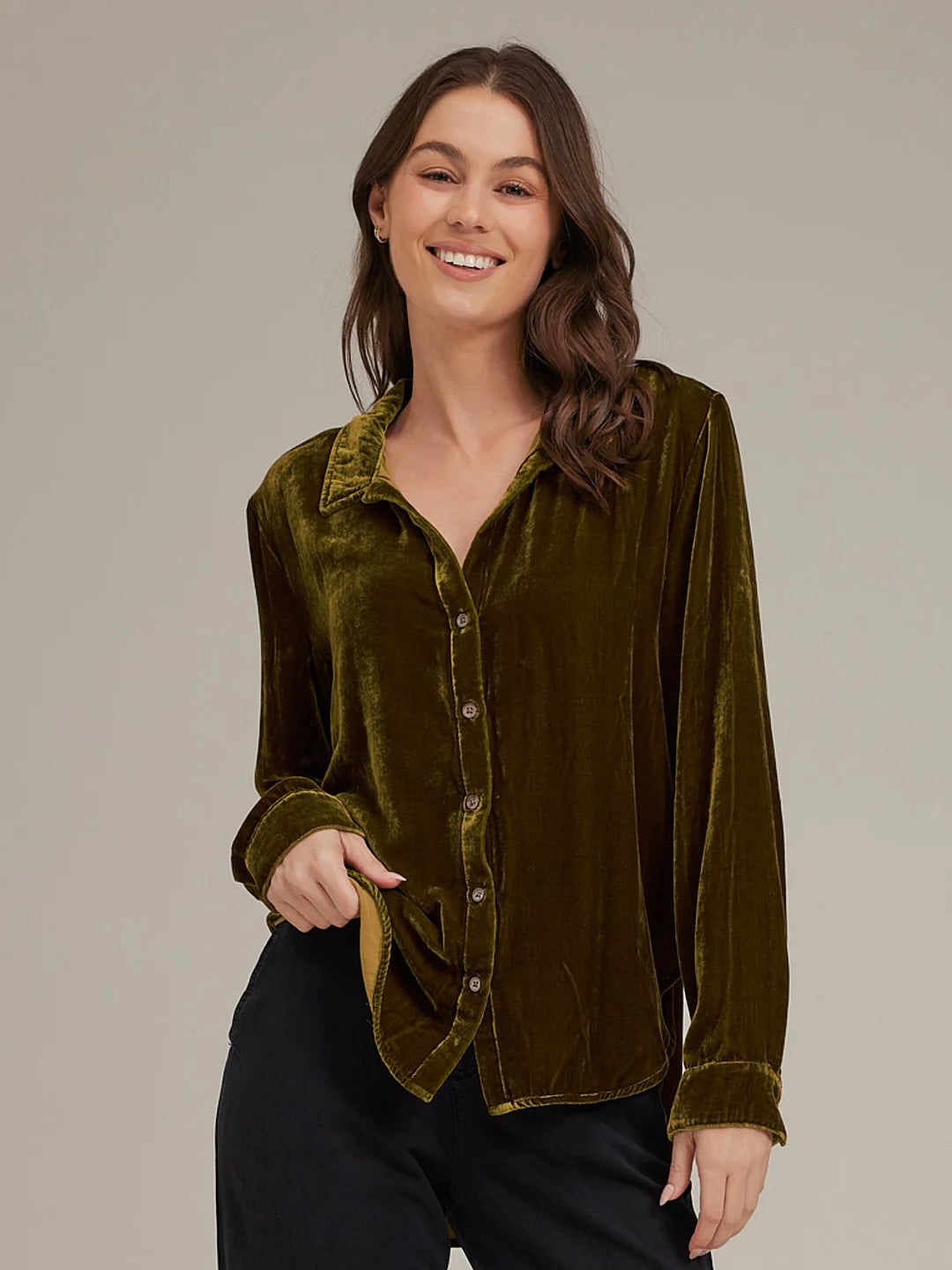 BUTTON UP HIGH LOW VELVET TOP BELLA DAHL